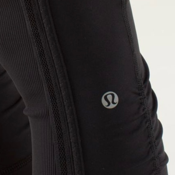 Lululemon Race with Grace Black Crop Legging Capri Women’s size 2 - Picture 12 of 15